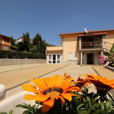 Apartments Nevenka K. Cizici Exterior photo