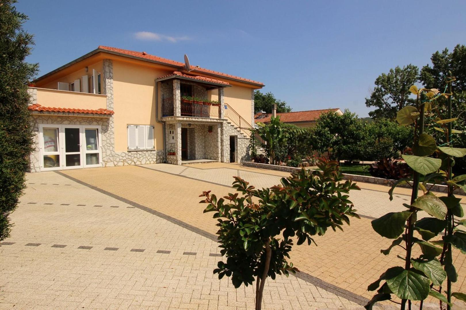 Apartments Nevenka K. Cizici Exterior photo